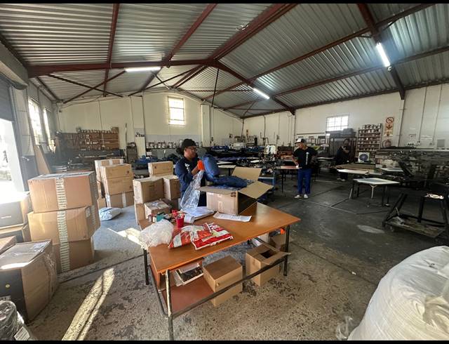 525M² WAREHOUSE FOR SALE IN QUIGNEY